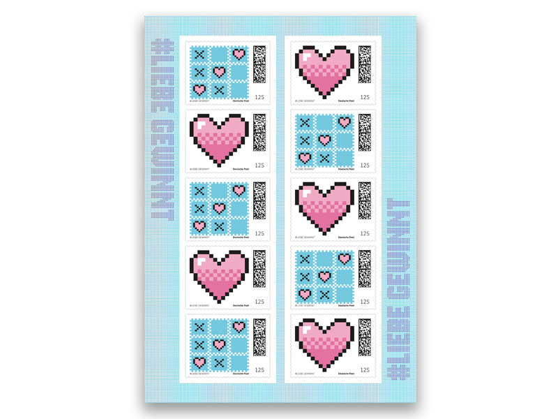 Interaktives Briefmarken-Set im Tic-Tac-Toe-Design mit verspielten Elementen in Blau